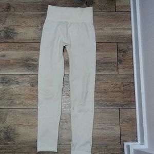 Tahari white fleece leggings